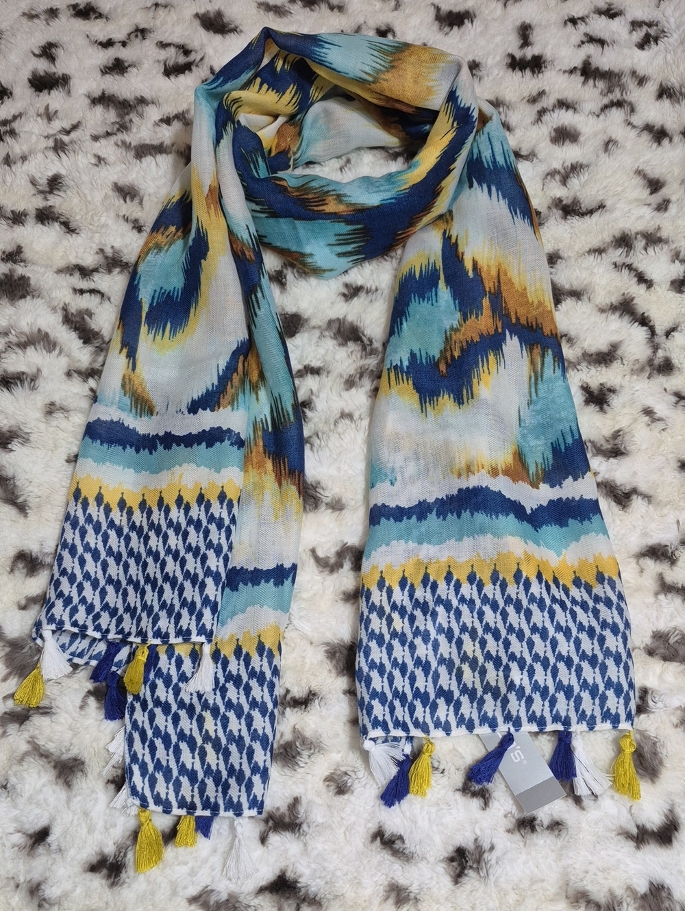 ✨️Chico's Cabo Ikat Oblong Scarf✨️ - Picture 4 of 7